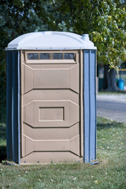 Best Portable restroom trailer rental  in Powell, WY